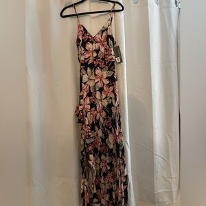 Brand new with tags Olivia and Grey floral dress with split, size SM